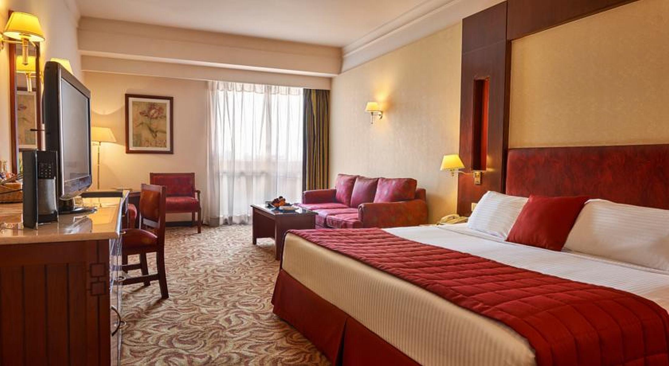 โรงแรมซาเฟอไคโร Giza ภายนอก รูปภาพ A room at the Grand Hotel