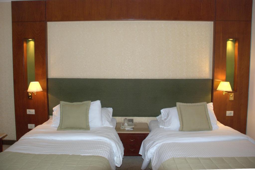 โรงแรมซาเฟอไคโร Giza ภายนอก รูปภาพ A bedroom at the hotel